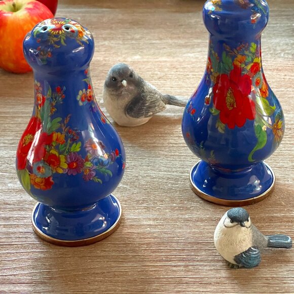 MacKenzie-Childs Large Blue Lapis Flower Market SALT AND PEPPER SHAKERS - Picture 5 of 11